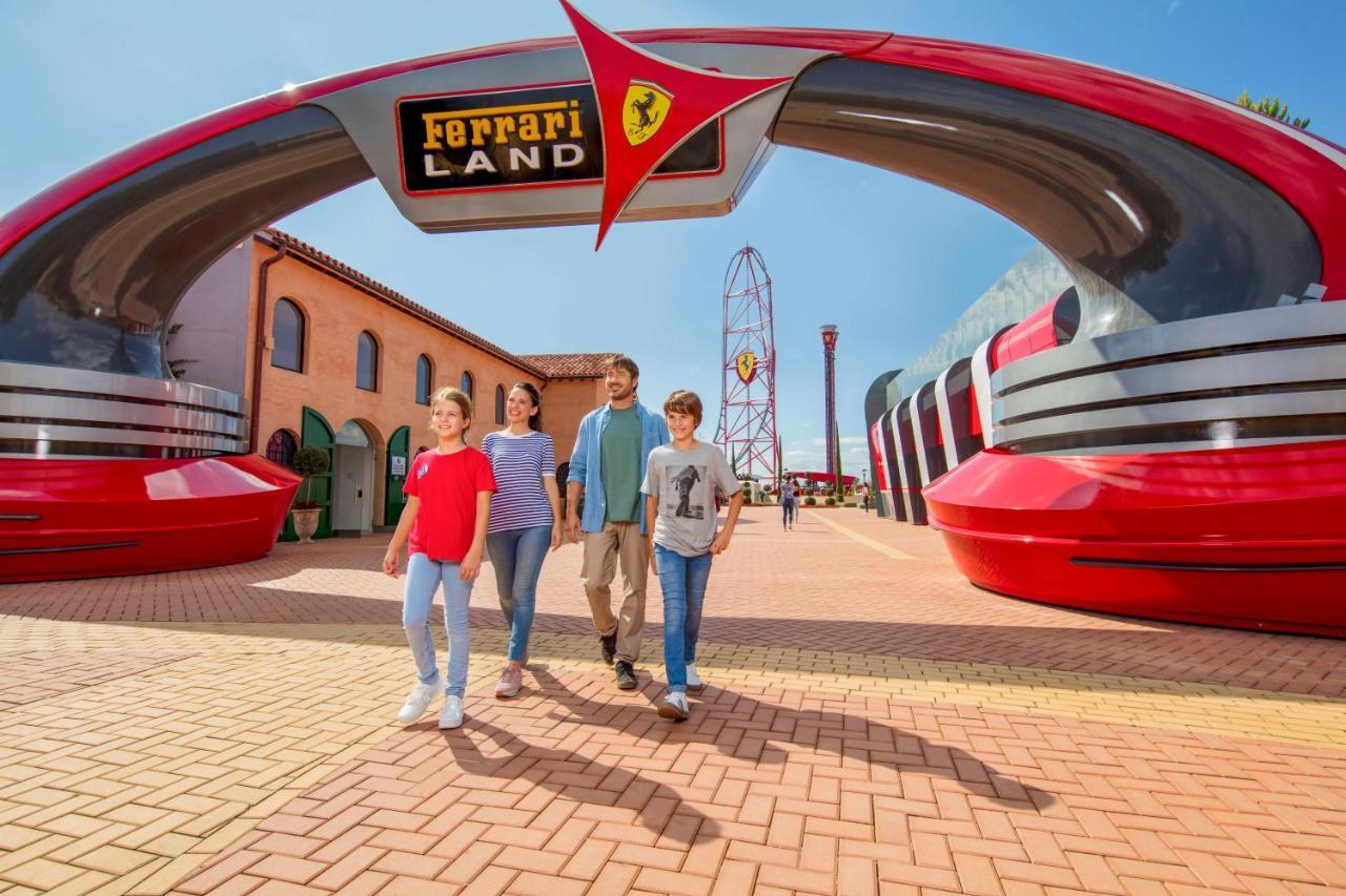 Portaventura Hotel Lucy'S Mansion - Includes Unlimited Access & Express Wristband To Portaventura Park & Ferrari Land Σαλού Εξωτερικό φωτογραφία